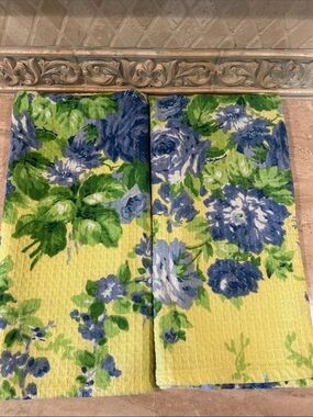 NWT April Cornell Set of 2 Floral Dish Towels